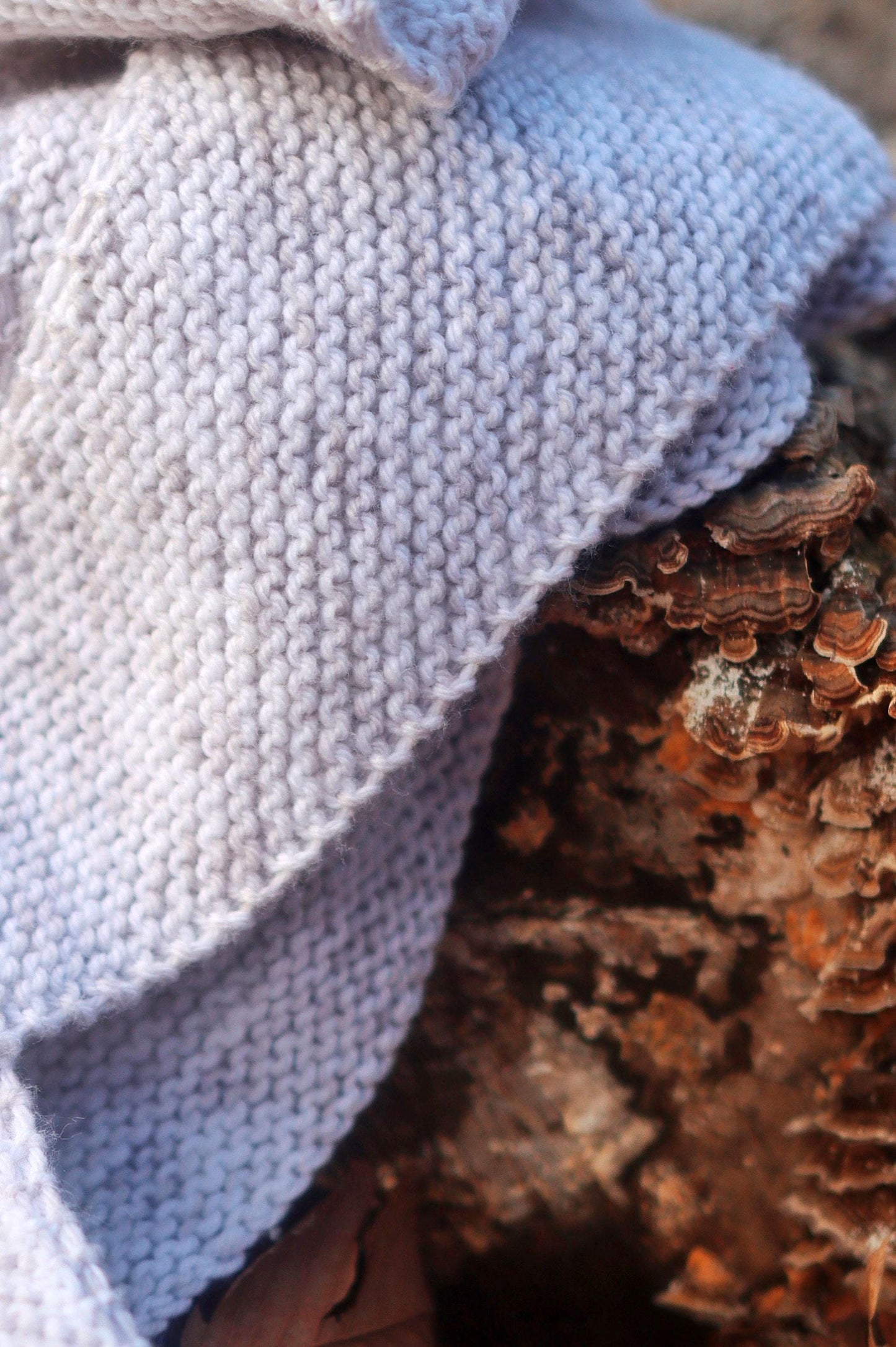 Fashionable Classic Small Scarf Knitting Pattern